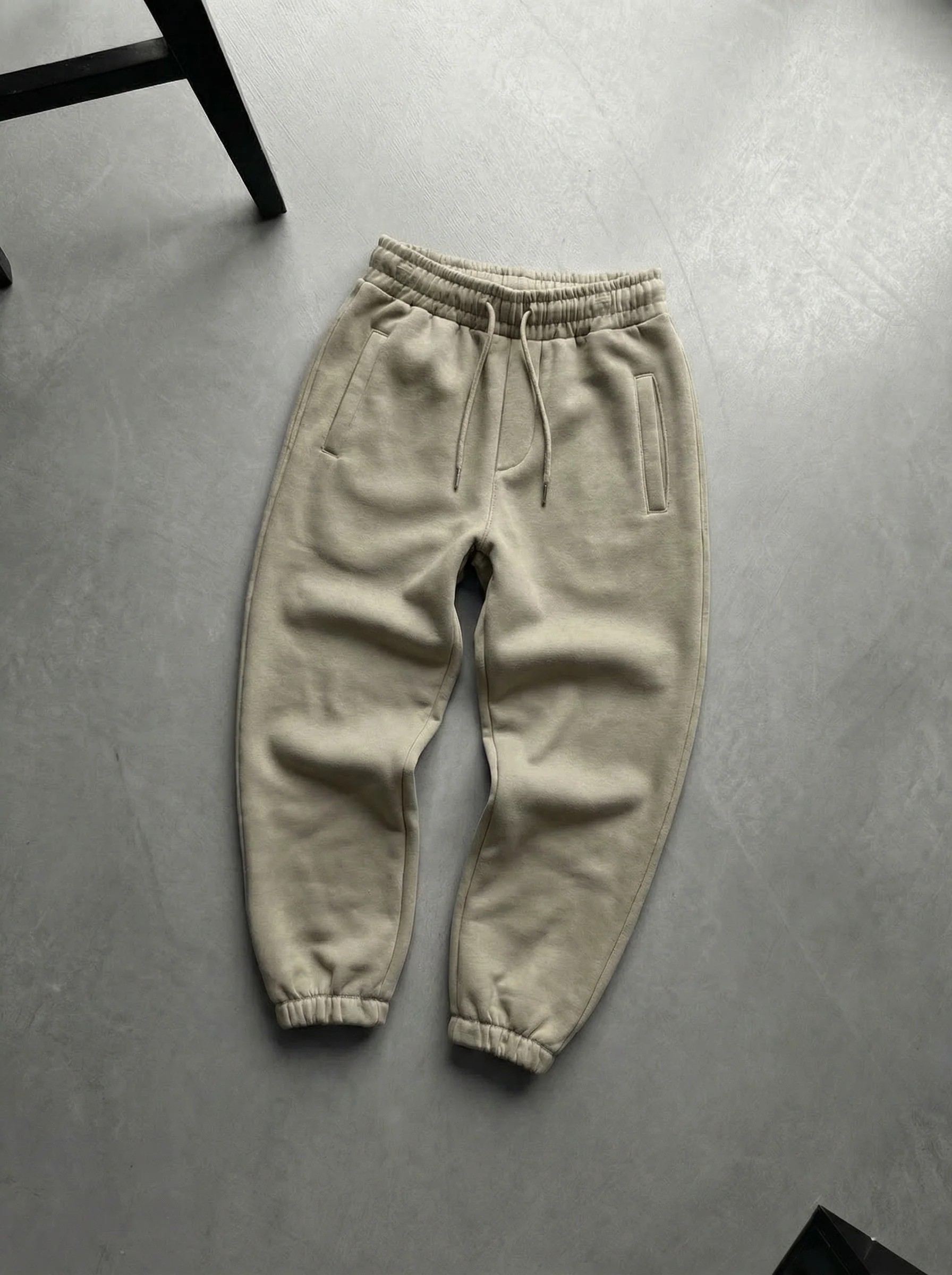 Basic Jogger - Simply Taupe