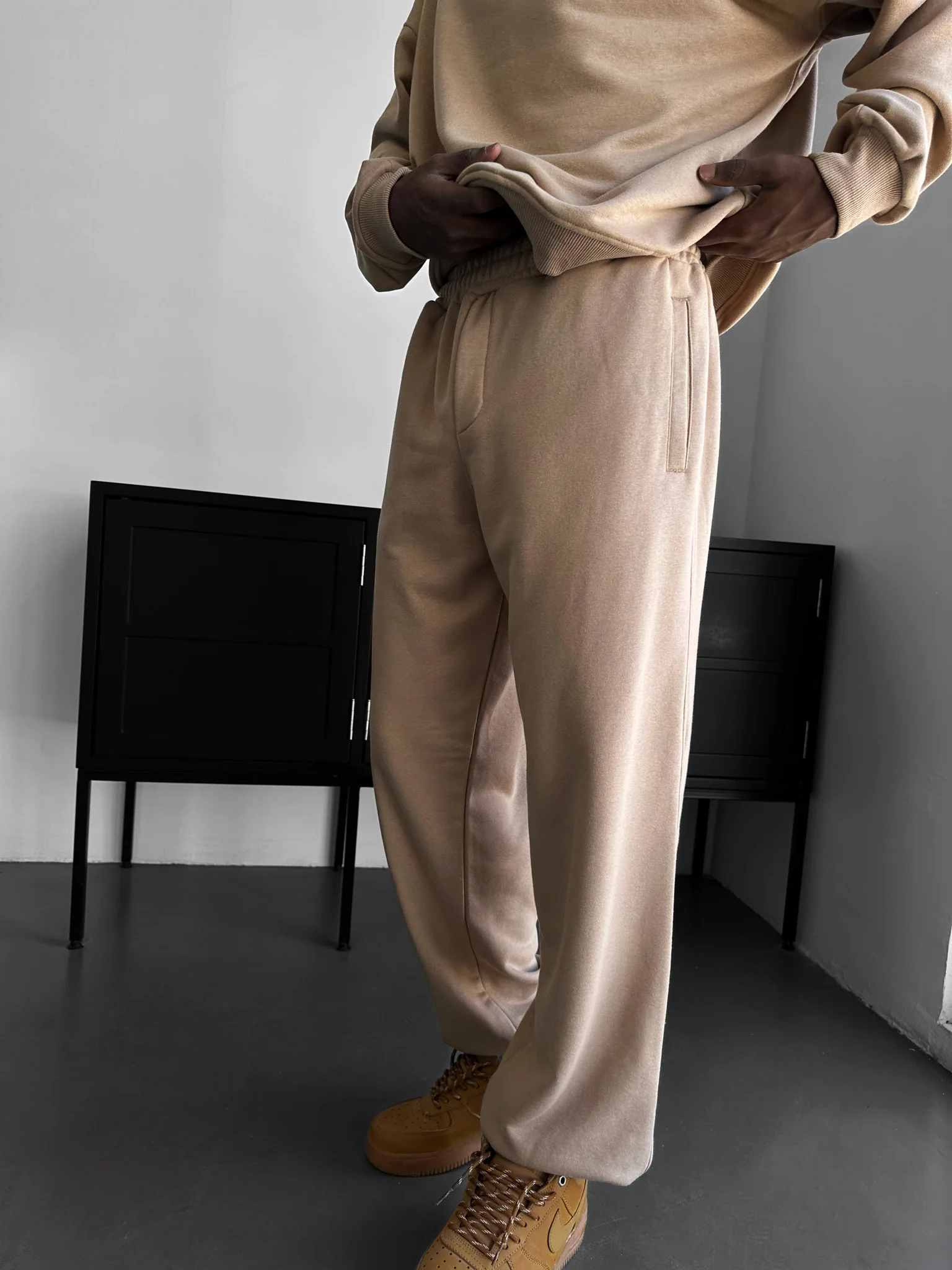 Loose Fit Basic Jogger - Beige