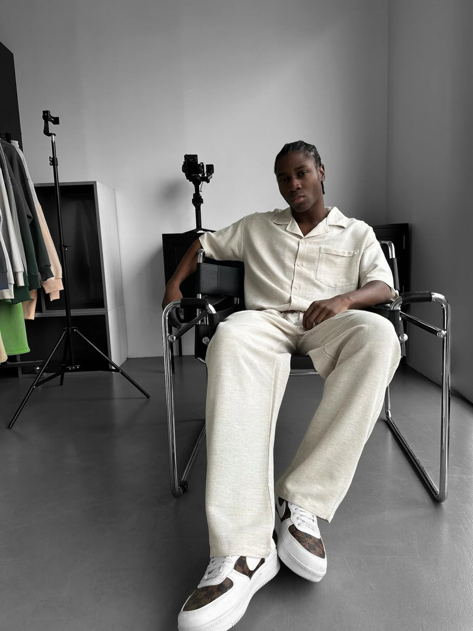 Loose Fit Linen Trousers - Beige - Image 3