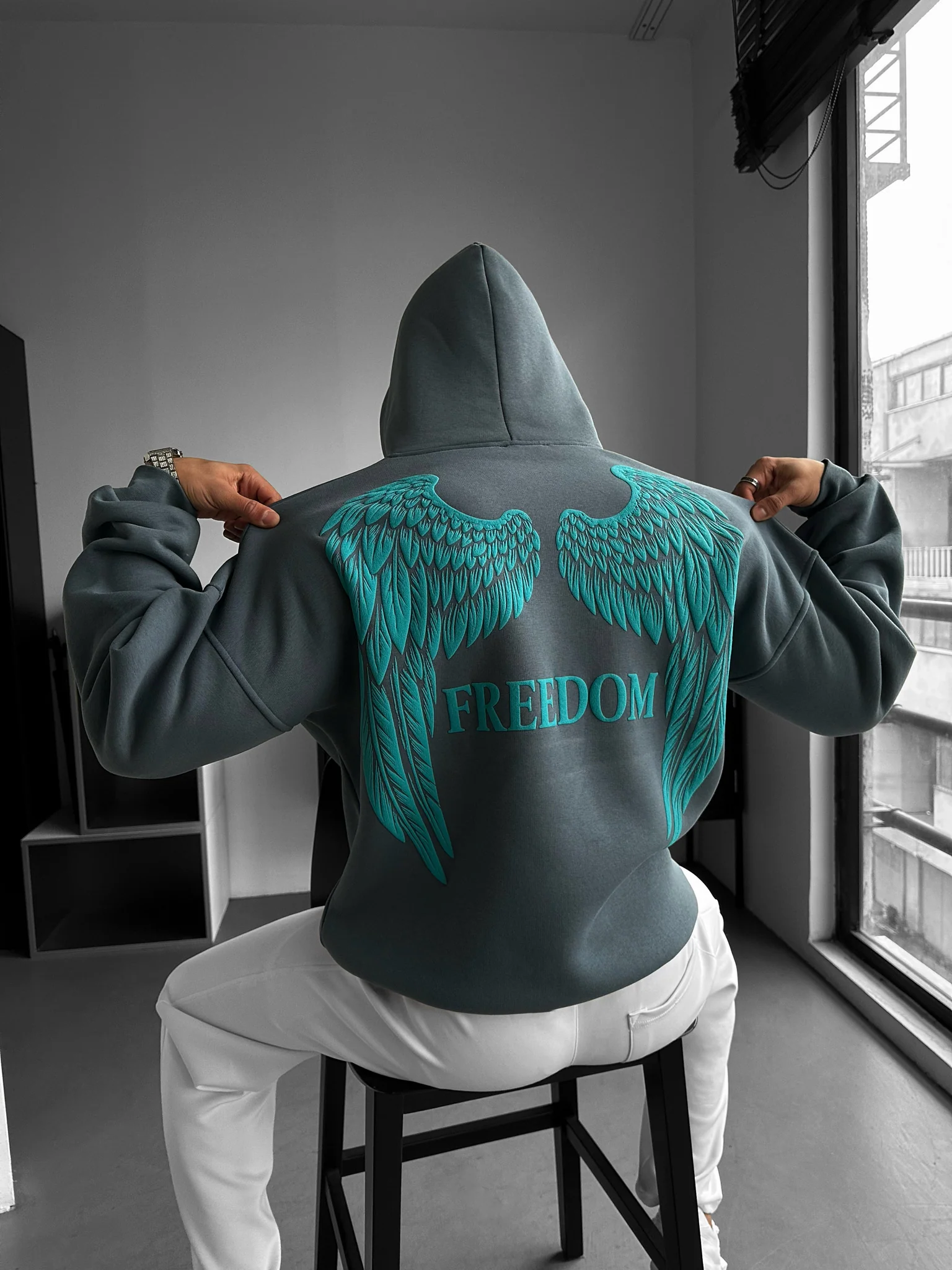 Oversize Freedom Hoodie - Stormy Weather