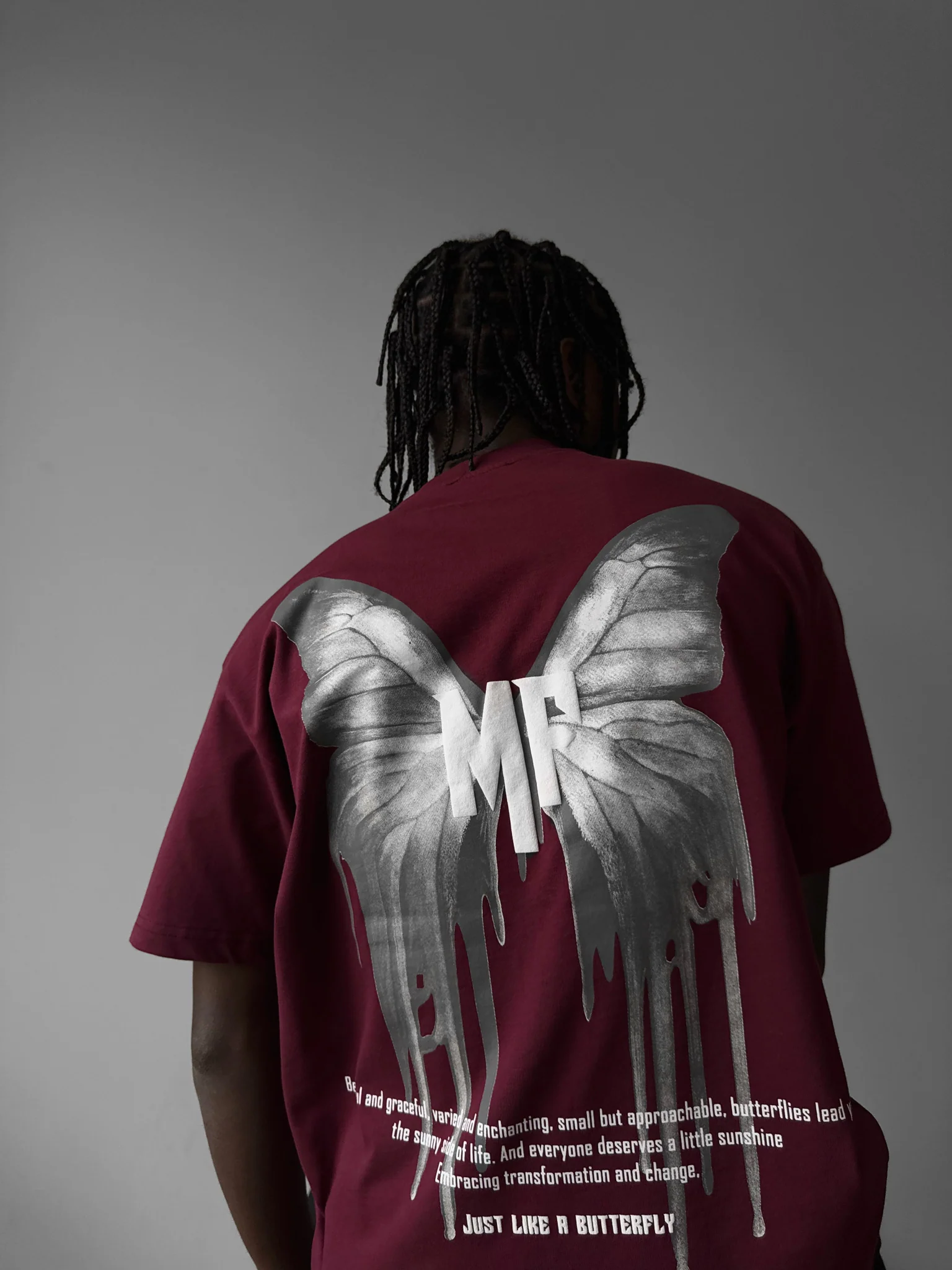 Oversize 'Like a Butterfly' T-Shirt - Port Royale - Image 11