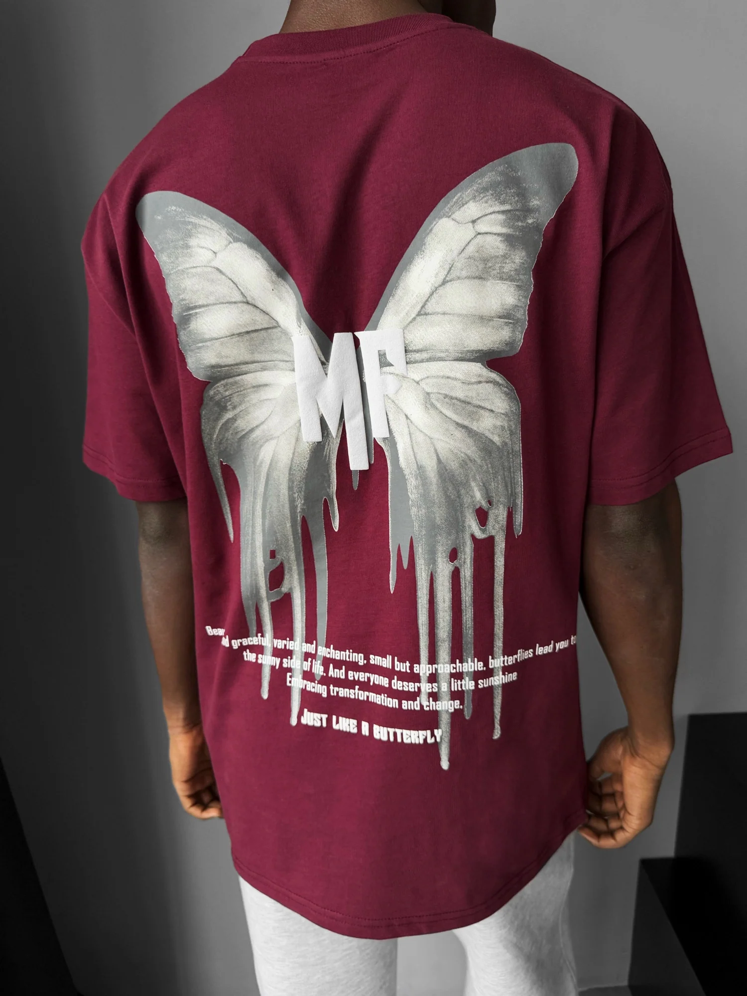 Oversize 'Like a Butterfly' T-Shirt - Port Royale - Image 3