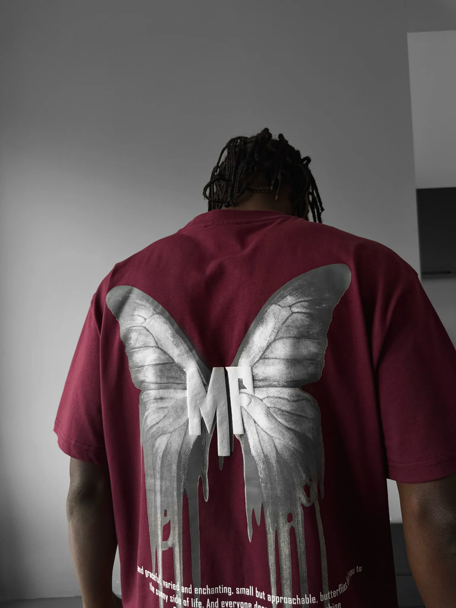 Oversize 'Like a Butterfly' T-Shirt - Port Royale - Image 5