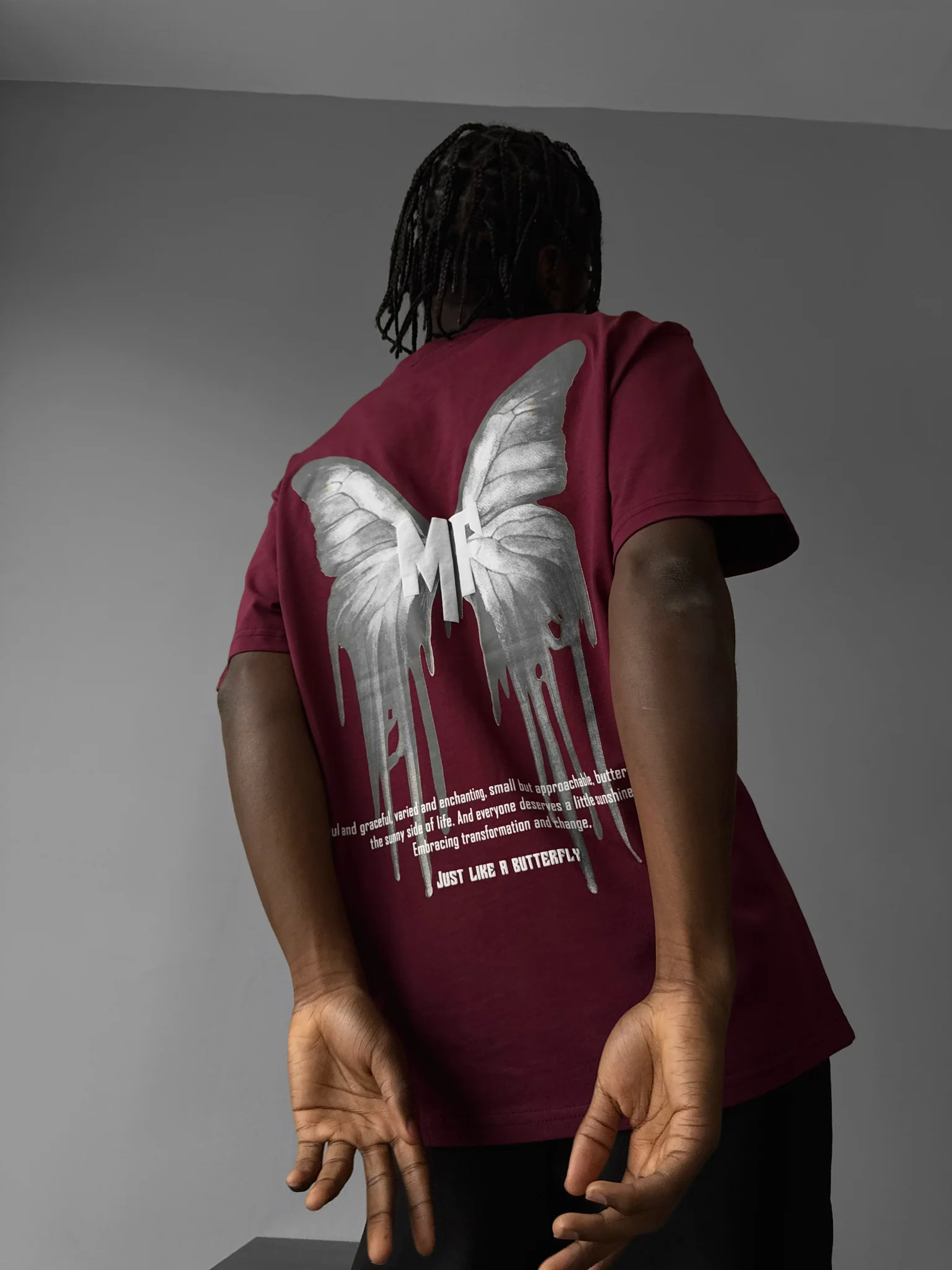 Oversize 'Like a Butterfly' T-Shirt - Port Royale - Image 8