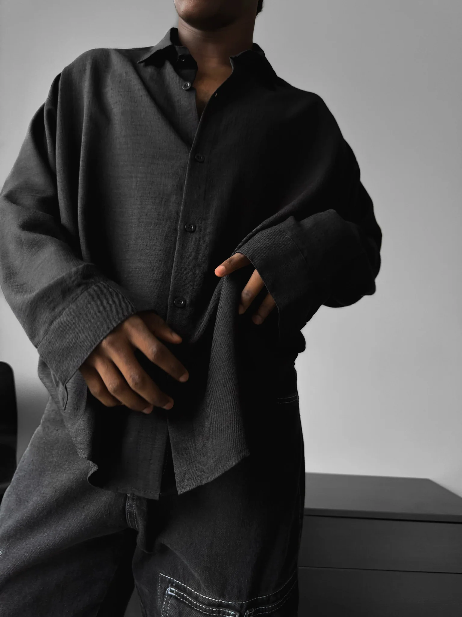 Oversize Linen Shirt - Black - Image 5