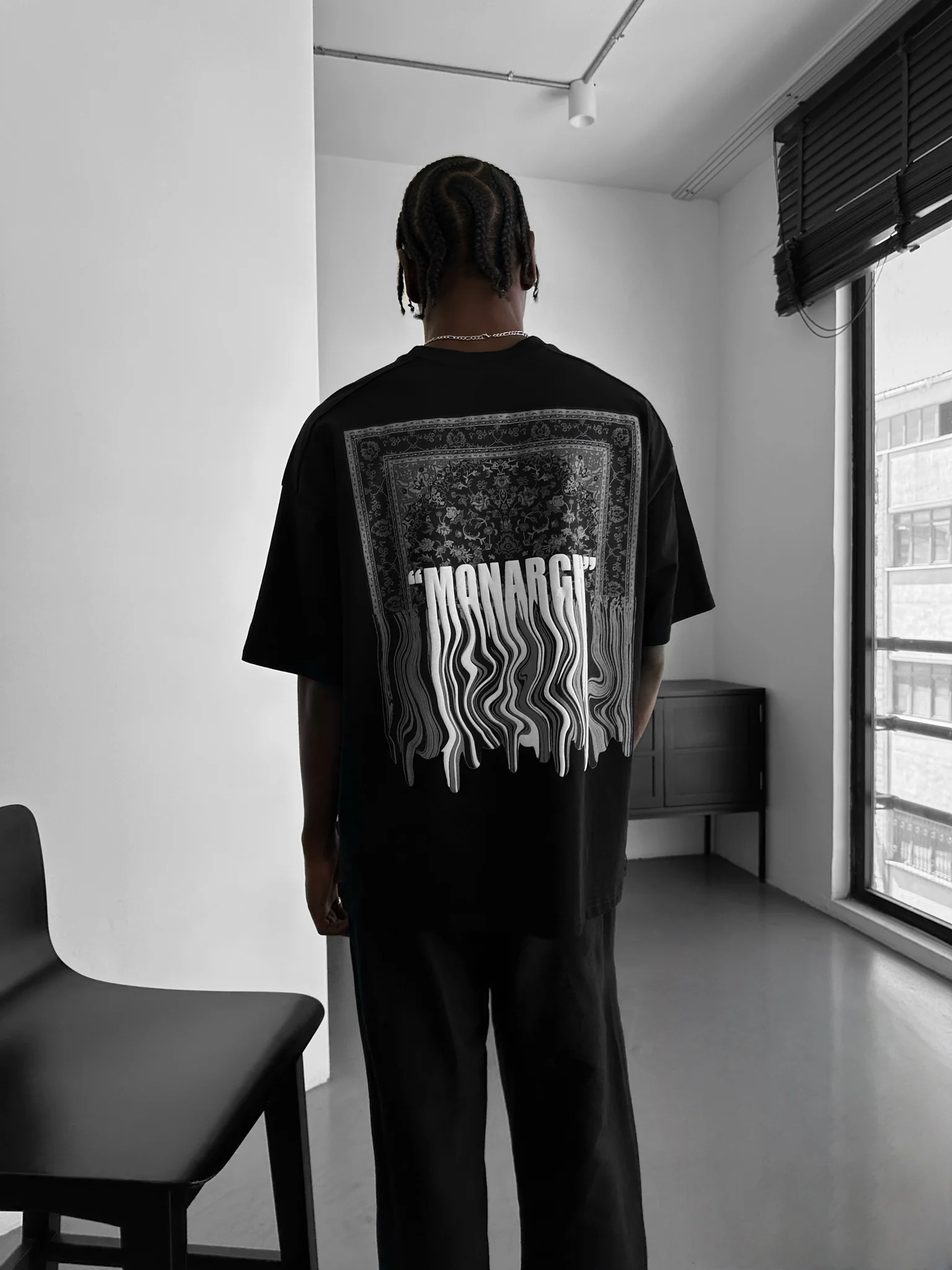 Oversize "Monarch" T-Shirt - Black and White - Image 3