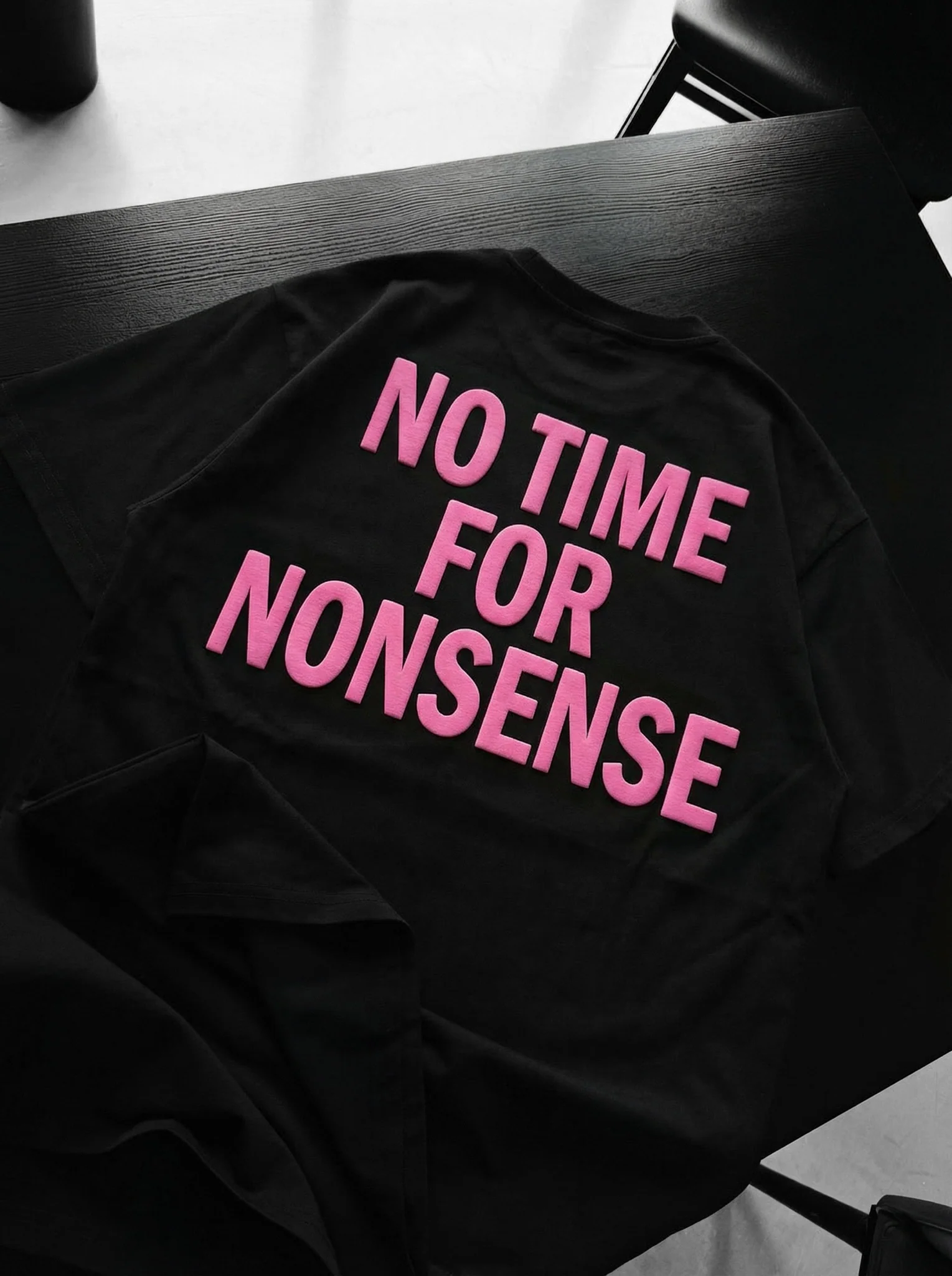 Oversize Nonsense T-shirt - Black and Lila