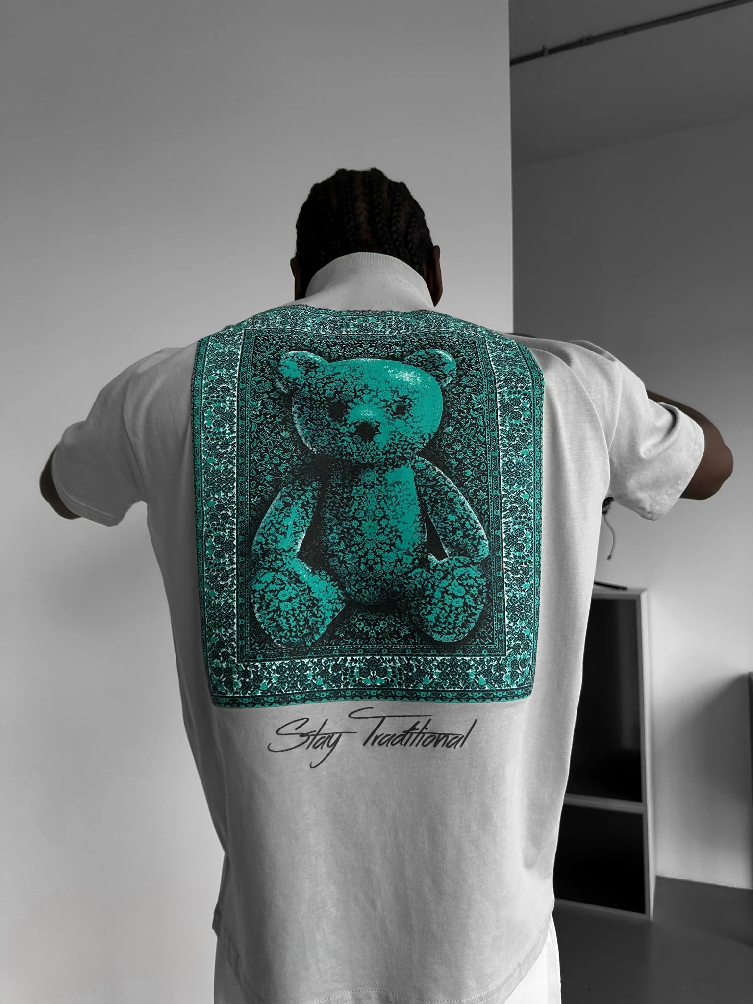 Oversize 'Stay Traditional' T-Shirt - Grey - Image 5