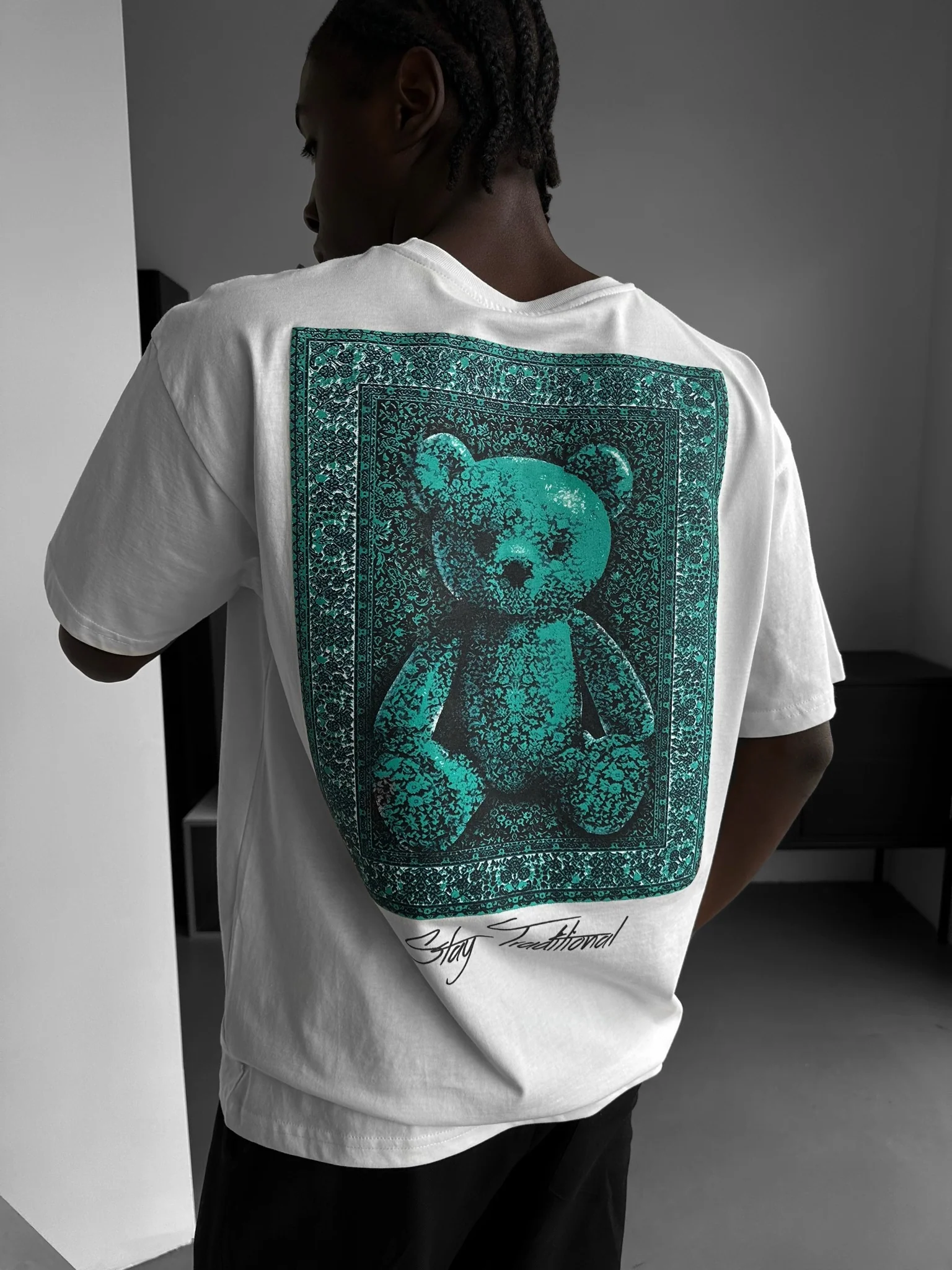 Oversize 'Stay Traditional' T-Shirt - Ecru