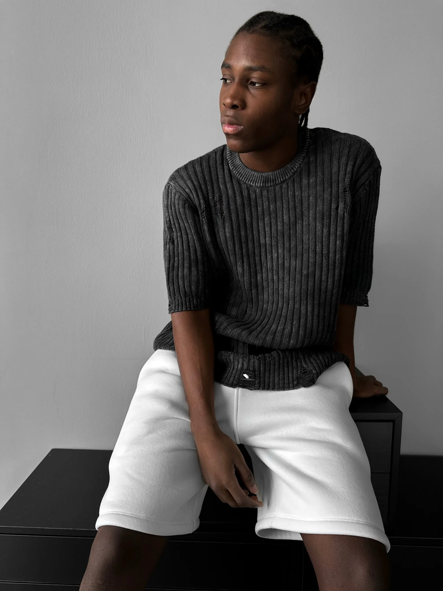 Oversize Torn Washed Knit T-shirt - Black - Image 2