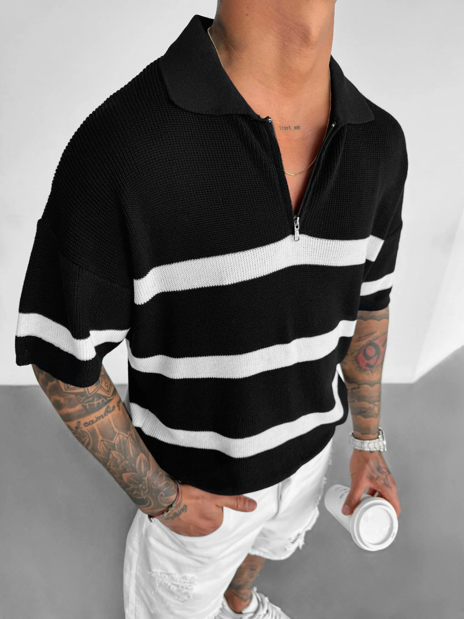 Regular Knit Zipper T-shirt - Black