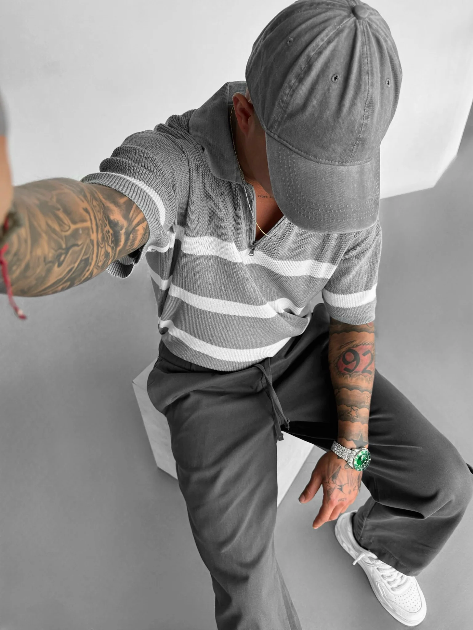 Regular Knit Zipper T-shirt - Grey - Image 6