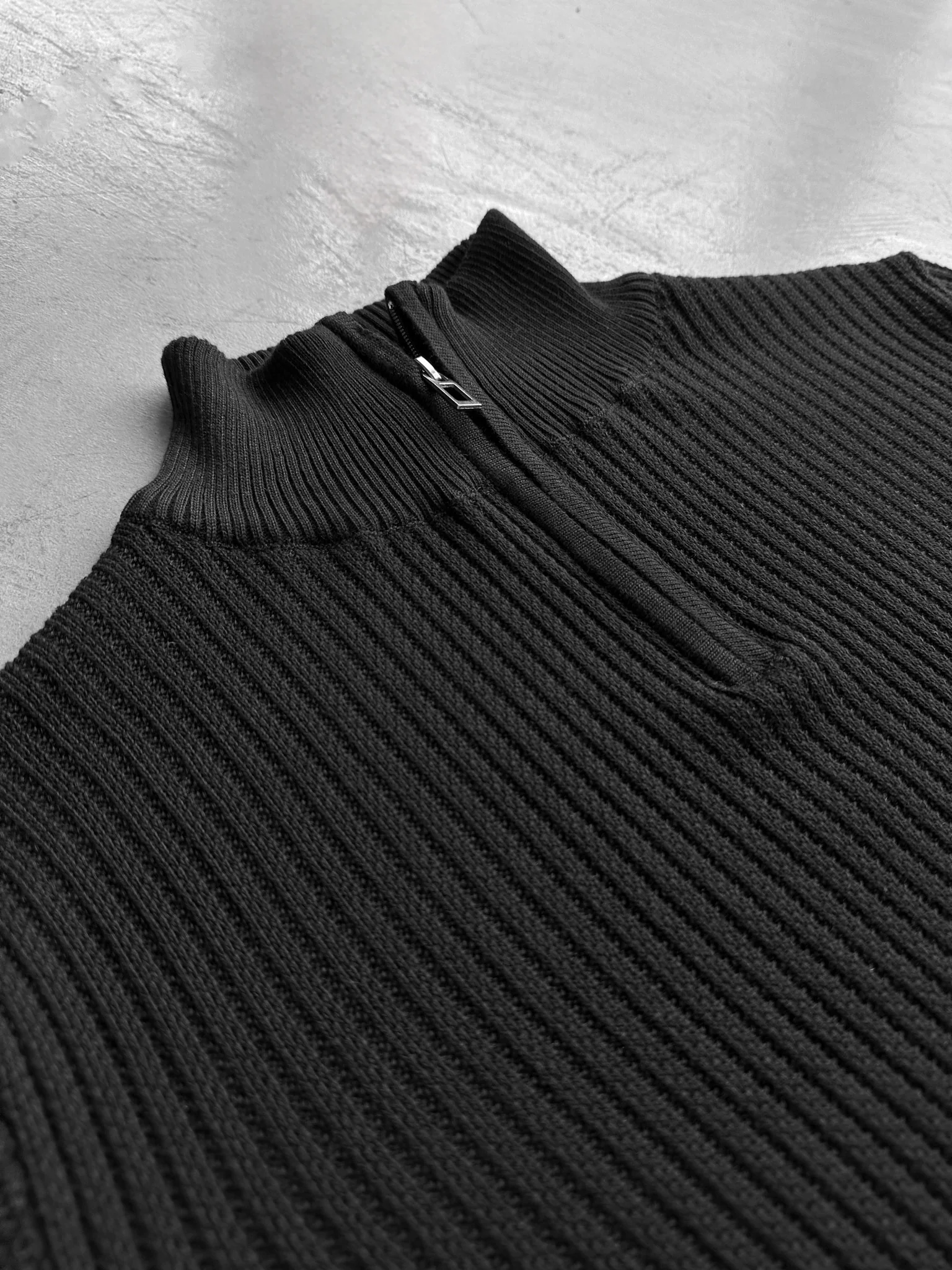Slim Fit Mock Neck Zip T-shirt - Black