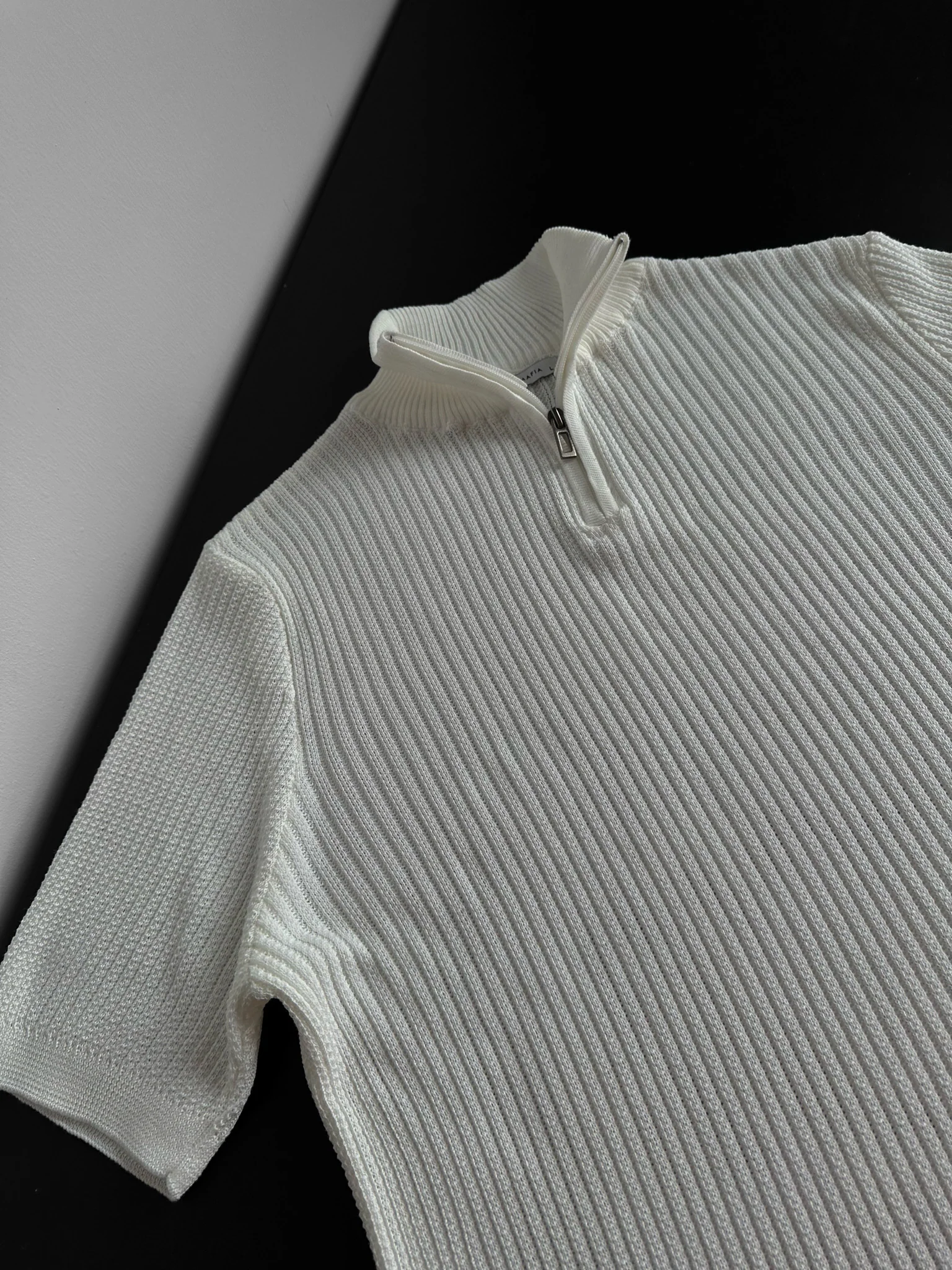 Slim Fit Mock Neck Zip T-shirt - Ecru